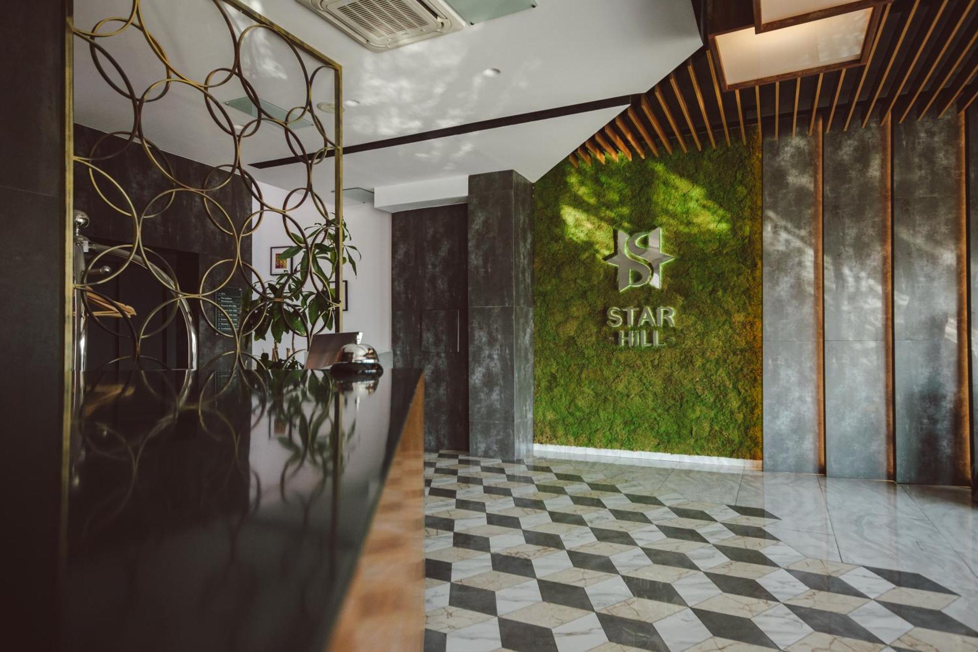 Star Hill Hotel & Spa Pristina Exterior foto