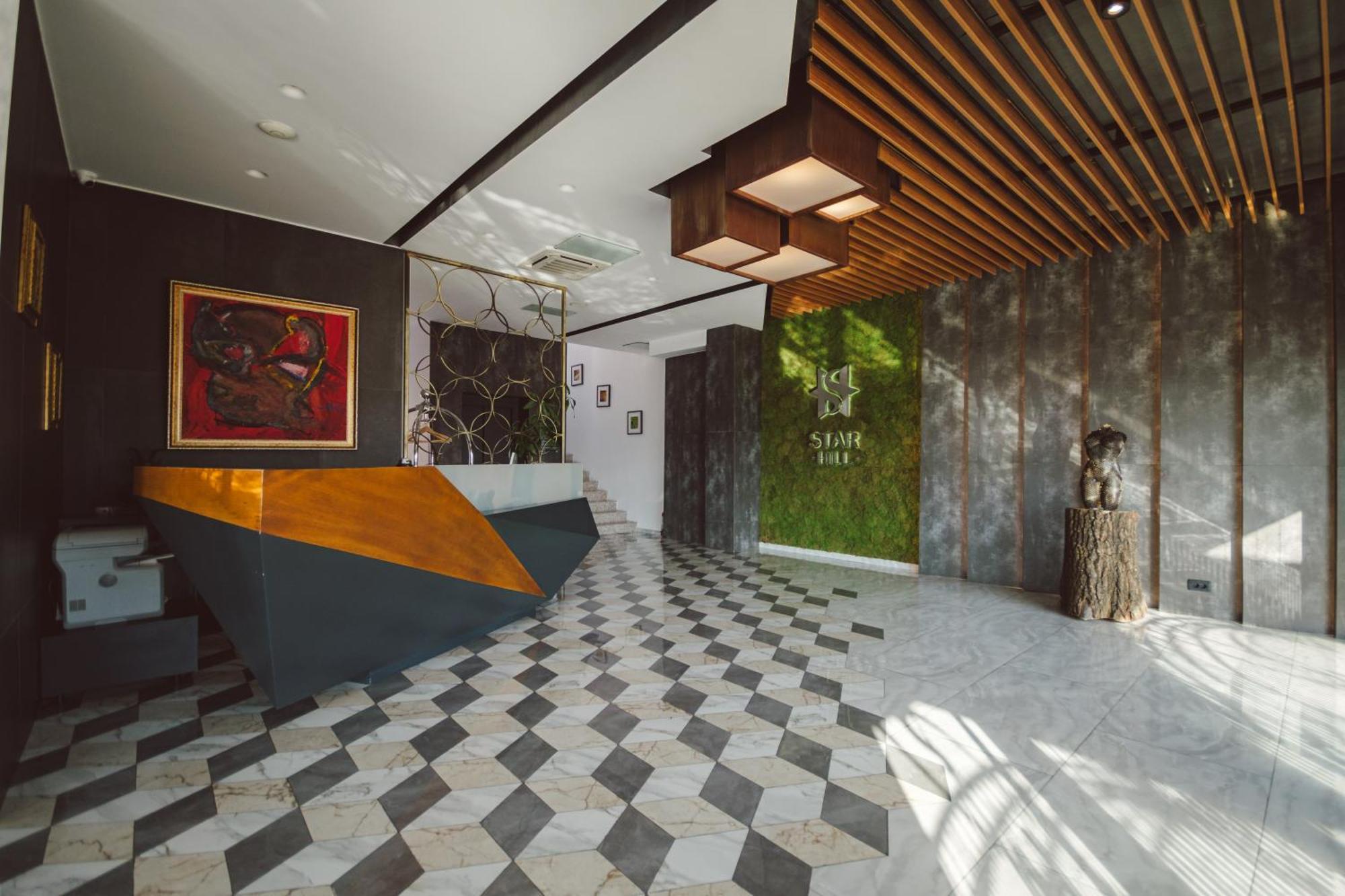 Star Hill Hotel & Spa Pristina Exterior foto